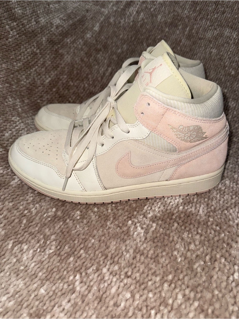 Air Jordan 1 Mid SE "Seersucker"